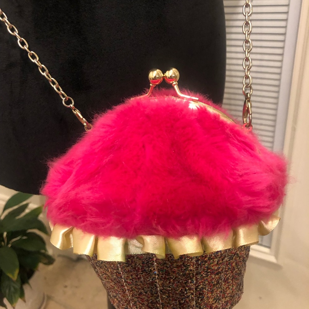 Betsey Johnson Trolls cupcake purse from 2016. - Picture 2 of 6